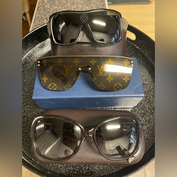 Authentic Louis Vuitton sunglasses - Picture 1 of 3